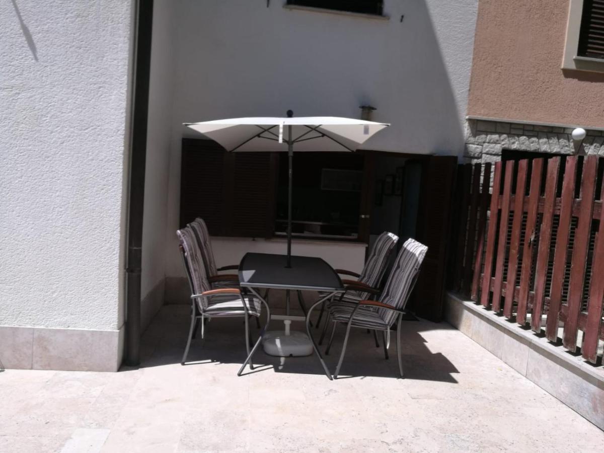 Ferienhaus Bozena Appartment 2 Vrsar Buitenkant foto